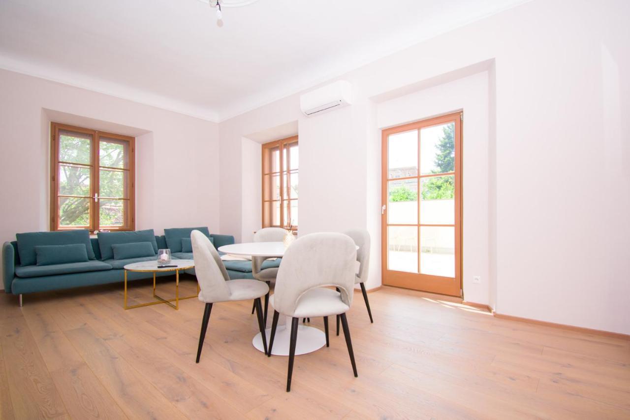 Das Torhaus Feldbach  Ngoại thất bức ảnh