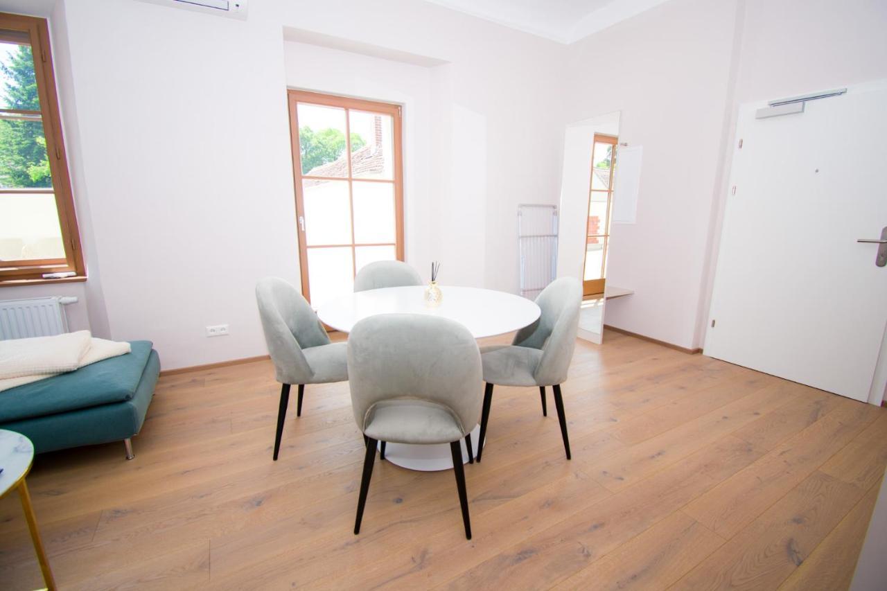 Das Torhaus Feldbach  Ngoại thất bức ảnh